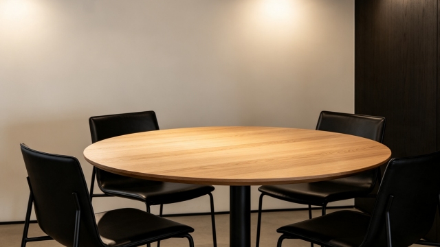 Black Metal Restaurant Chairs：Custom Seat Spec Guide